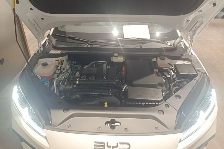 Used BYD Seal 06 New Energy 2024 DM-i 80KM Luxury Model Engine Bay