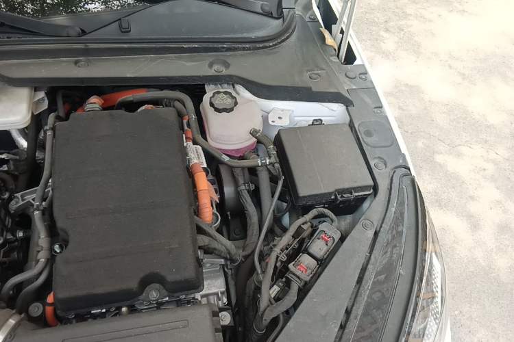 Used BYD Seal 06 New Energy 2024 DM-i 120KM Prestige Model Engine Bay Left