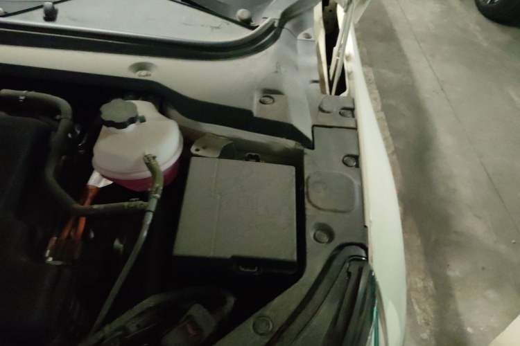 Used BYD Seal 06 New Energy 2024 DM-i 80KM Prestige Model Engine Bay Left