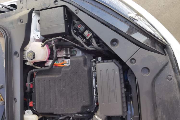 Used BYD Seal 06 New Energy 2024 DM-i 80KM Prestige Model Engine Bay Left