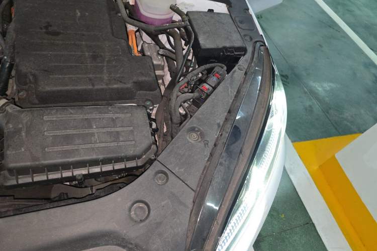 Used BYD Seal 06 New Energy 2024 DM-i 80KM Prestige Model Engine Bay Left