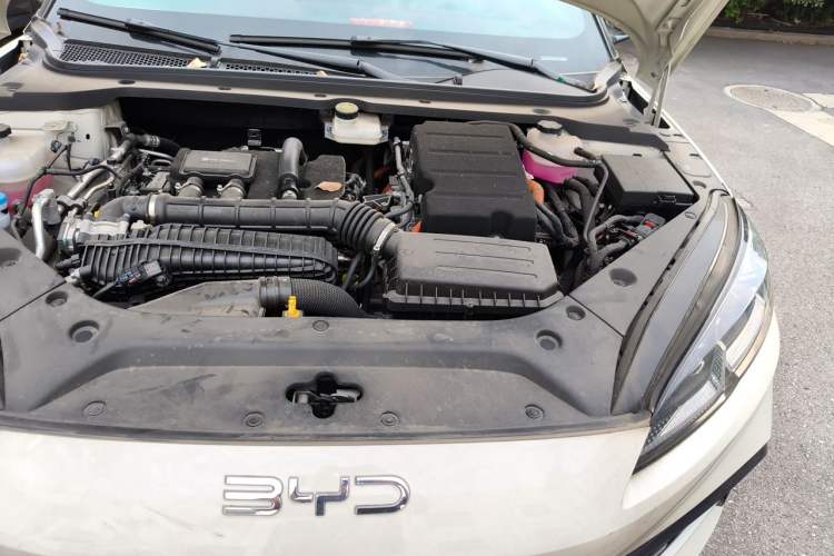 Used BYD Seal 06 New Energy 2024 DM-i 120KM Luxury Model Engine Bay Left