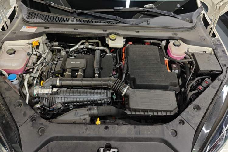 Used BYD Seal 06 New Energy 2024 DM-i 80KM Luxury Model Engine Bay