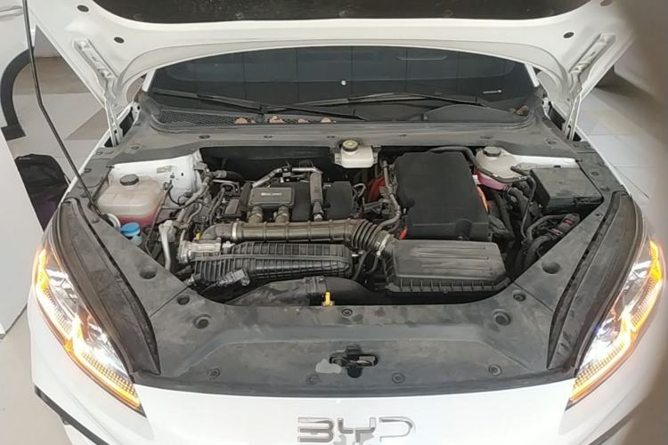 Used BYD Seal 06 New Energy 2024 DM-i 120KM Luxury Model Engine Bay