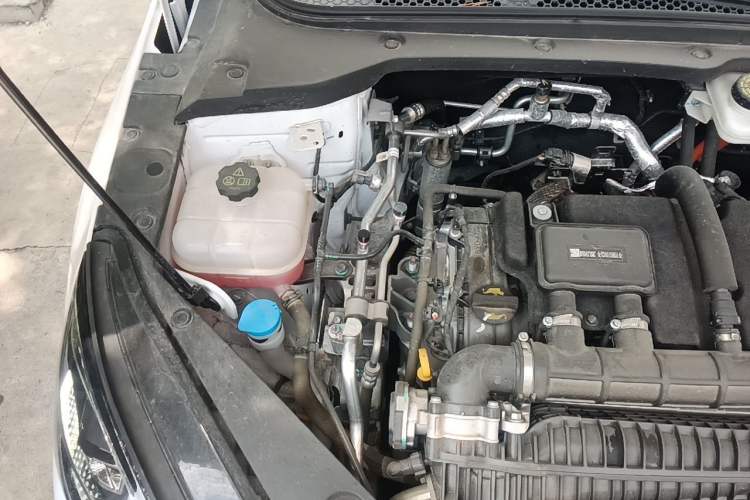 Used BYD Seal 06 New Energy 2024 DM-i 120KM Prestige Model Engine Bay Right