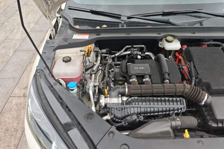 Used BYD Seal 06 New Energy 2024 DM-i 80KM Luxury Model Engine Bay Right