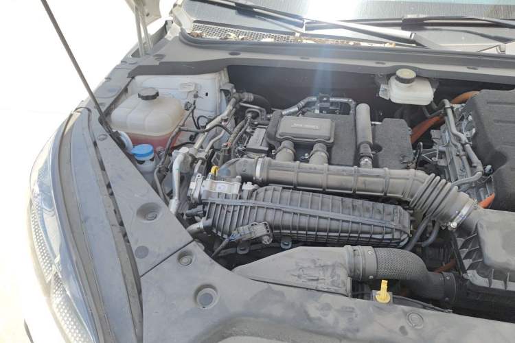 Used BYD Seal 06 New Energy 2024 DM-i 120KM Prestige Model Engine Bay Right