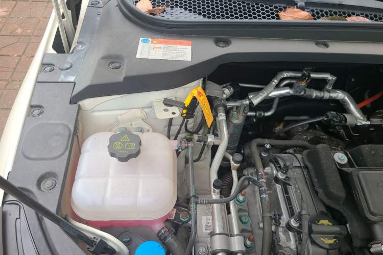 Used BYD Seal 06 New Energy 2024 DM-i 80KM Prestige Model Engine Bay Right