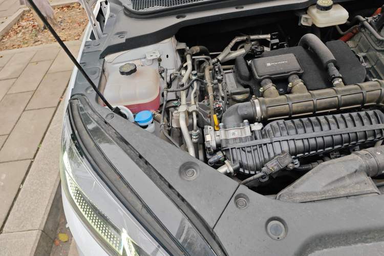 Used BYD Seal 06 New Energy 2024 DM-i 120KM Prestige Model Engine Bay Right