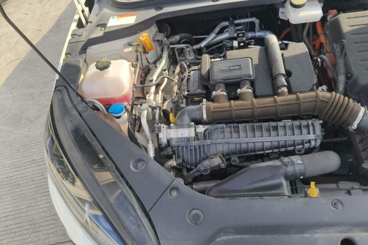 Used BYD Seal 06 New Energy 2024 DM-i 80KM Prestige Model Engine Bay Right