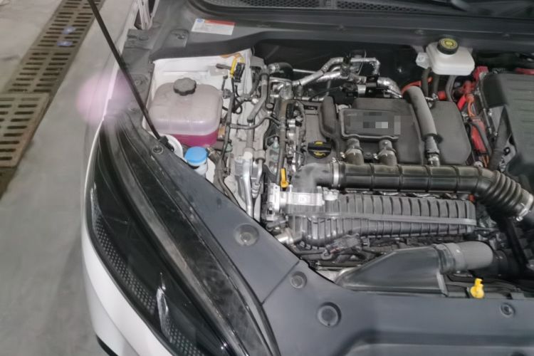 Used BYD Seal 06 New Energy 2024 DM-i 80KM Prestige Model Engine Bay Right