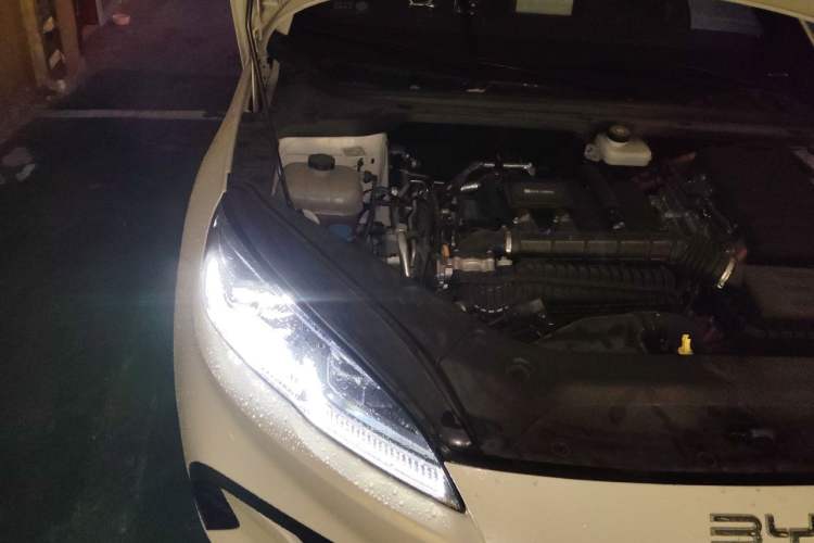 Used BYD Seal 06 New Energy 2024 DM-i 120KM Prestige Model Engine Bay Right