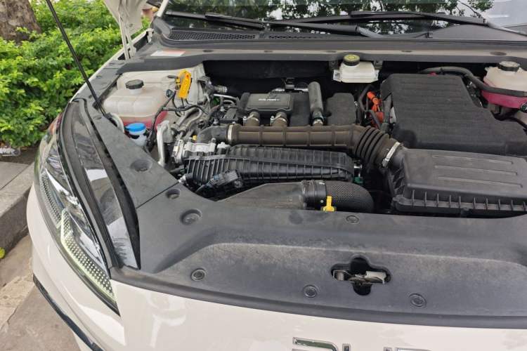 Used BYD Seal 06 New Energy 2024 DM-i 80KM Luxury Model Engine Bay Right