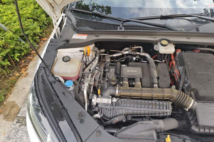 Used BYD Seal 06 New Energy 2024 DM-i 80KM Luxury Model Engine Bay Right