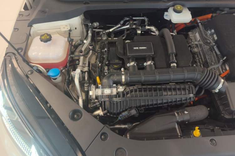 Used BYD Seal 06 New Energy 2024 DM-i 120KM Prestige Model Engine Bay Right