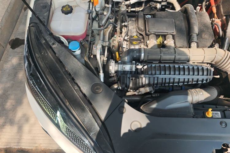 Used BYD Seal 06 New Energy 2024 DM-i 80KM Prestige Model Engine Bay Right
