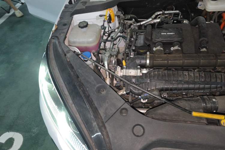 Used BYD Seal 06 New Energy 2024 DM-i 80KM Prestige Model Engine Bay Right
