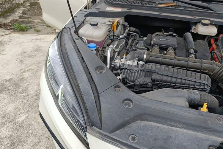 Used BYD Seal 06 New Energy 2024 DM-i 80KM Prestige Model Engine Bay Right