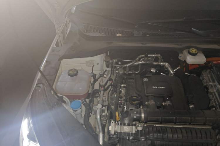 Used BYD Seal 06 New Energy 2024 DM-i 120KM Prestige Model Engine Bay Right