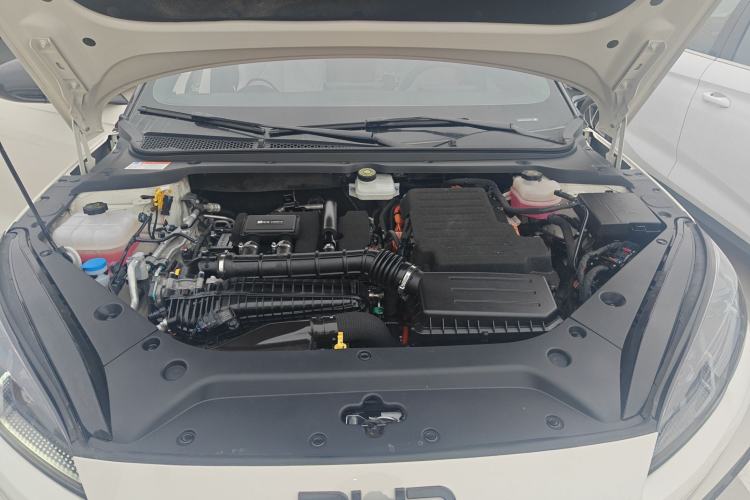 Used BYD Seal 06 New Energy 2024 DM-i 80KM Luxury Model Engine Bay