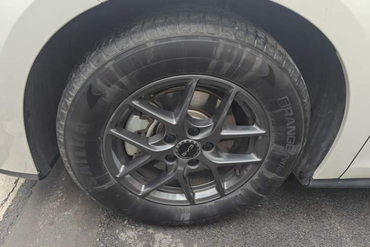 Used BYD Seal 06 New Energy 2024 DM-i 80KM Luxury Model Exterior 2