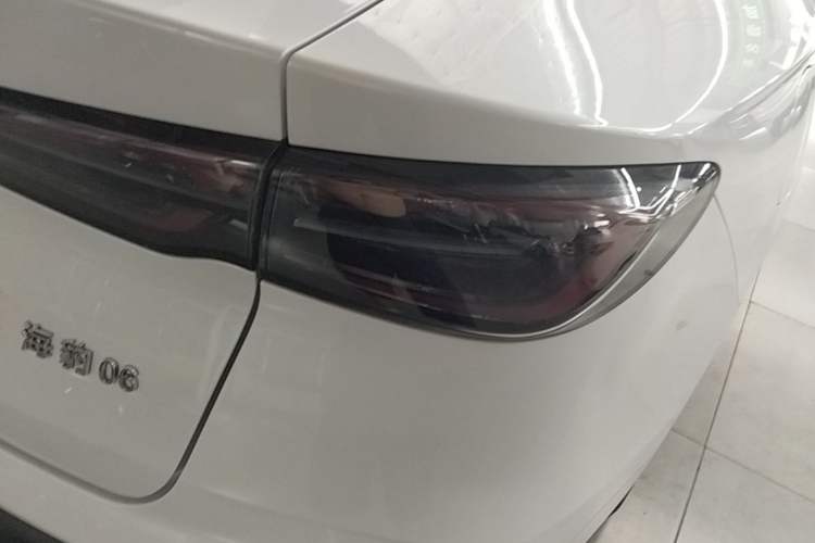 Used BYD Seal 06 New Energy 2024 DM-i 80KM Luxury Model Exterior 3