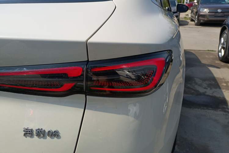 Used BYD Seal 06 New Energy 2024 DM-i 120KM Luxury Model Exterior 3