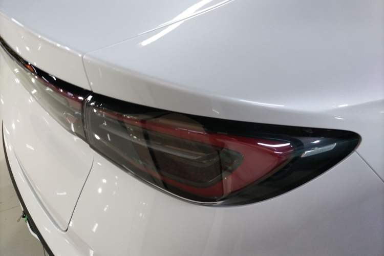 Used BYD Seal 06 New Energy 2024 DM-i 80KM Prestige Model Exterior 3