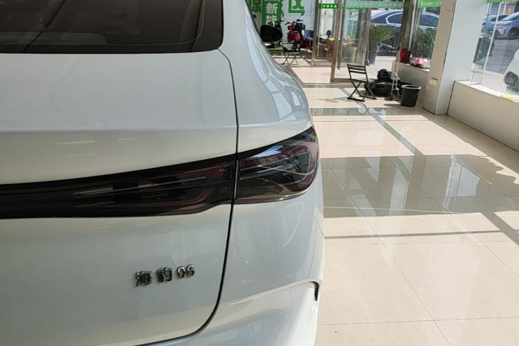 Used BYD Seal 06 New Energy 2024 DM-i 120KM Luxury Model Exterior 3