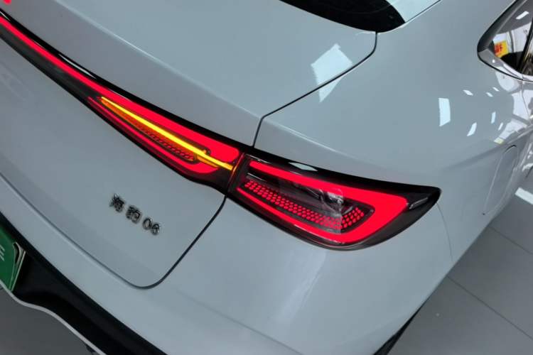 Used BYD Seal 06 New Energy 2024 DM-i 80KM Luxury Model Exterior 3
