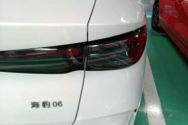 Used BYD Seal 06 New Energy 2024 DM-i 120KM Luxury Model Exterior 3