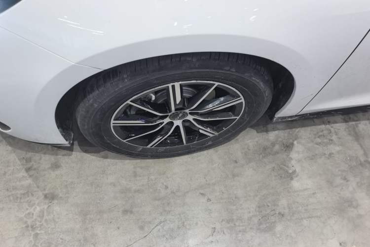 Used BYD Seal 06 New Energy 2024 DM-i 80KM Prestige Model Exterior 4
