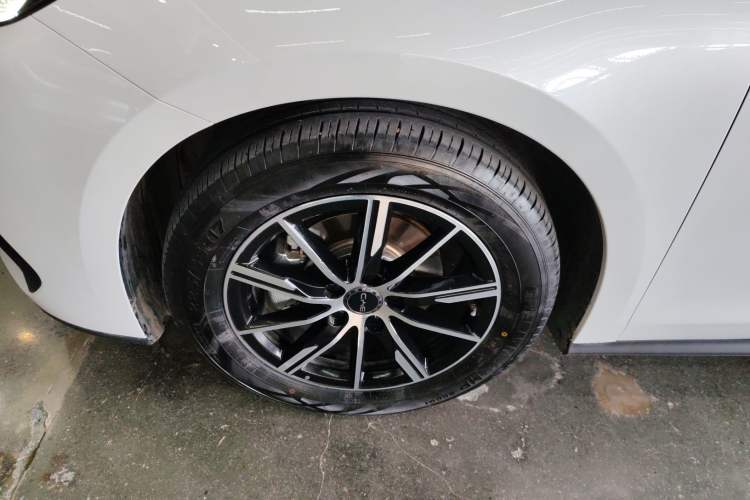 Used BYD Seal 06 New Energy 2024 DM-i 120KM Prestige Model Exterior 4