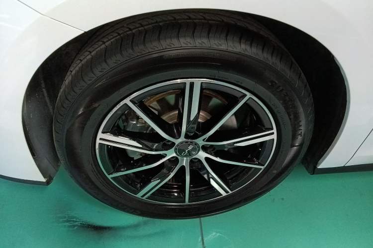 Used BYD Seal 06 New Energy 2024 DM-i 120KM Luxury Model Exterior 4