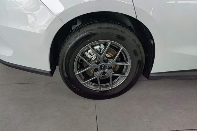 Used BYD Seal 06 New Energy 2024 DM-i 80KM Luxury Model Exterior 5