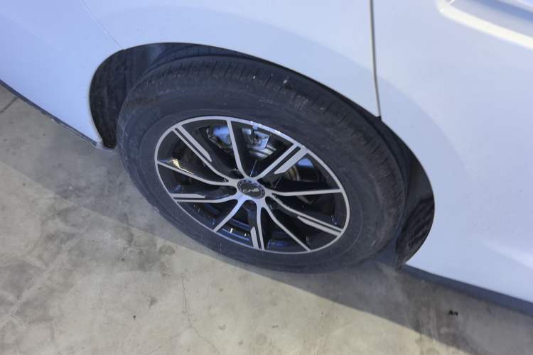 Used BYD Seal 06 New Energy 2024 DM-i 80KM Prestige Model Exterior 5