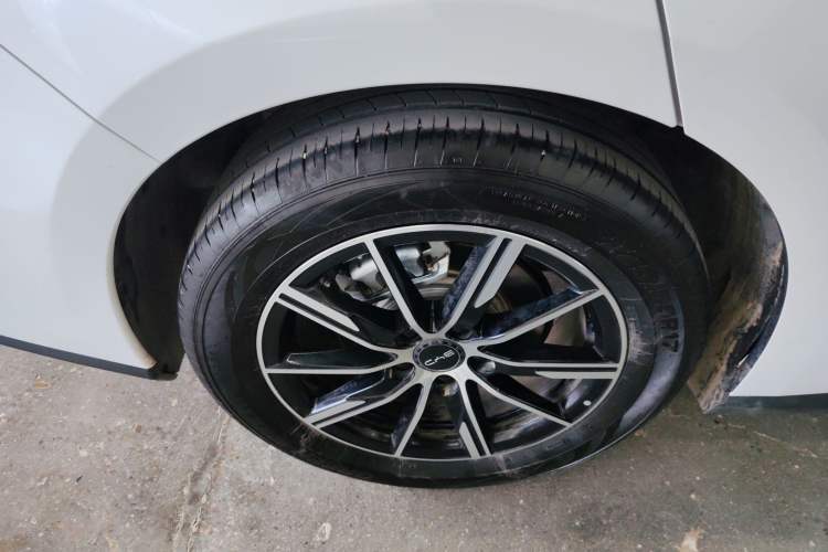 Used BYD Seal 06 New Energy 2024 DM-i 120KM Prestige Model Exterior 5