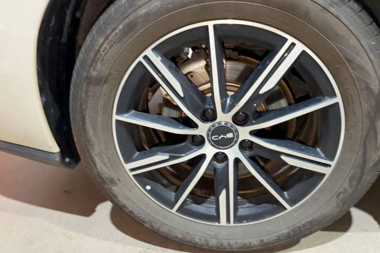 Used BYD Seal 06 New Energy 2024 DM-i 120KM Prestige Model Exterior 5