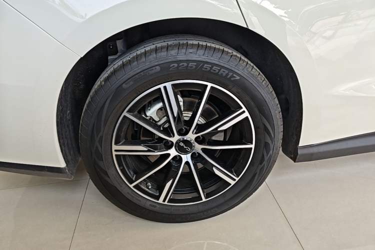 Used BYD Seal 06 New Energy 2024 DM-i 80KM Prestige Model Exterior 5
