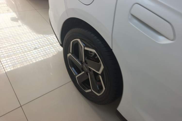 Used BYD Seal 06 New Energy 2024 DM-i 120KM Flagship Model Exterior 5