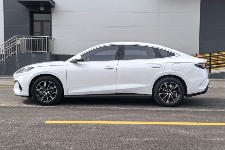 Used BYD Seal 06 New Energy 2024 DM-i 80KM Prestige Model Exterior 7