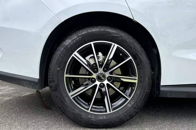 Used BYD Seal 06 New Energy 2024 DM-i 80KM Prestige Model Exterior 7