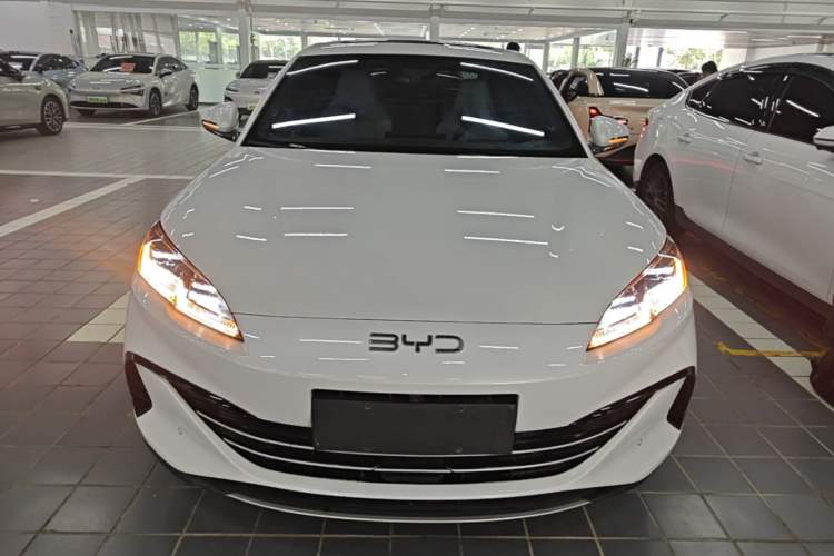 Used BYD Seal 06 New Energy 2024 DM-i 120KM Prestige Model Front