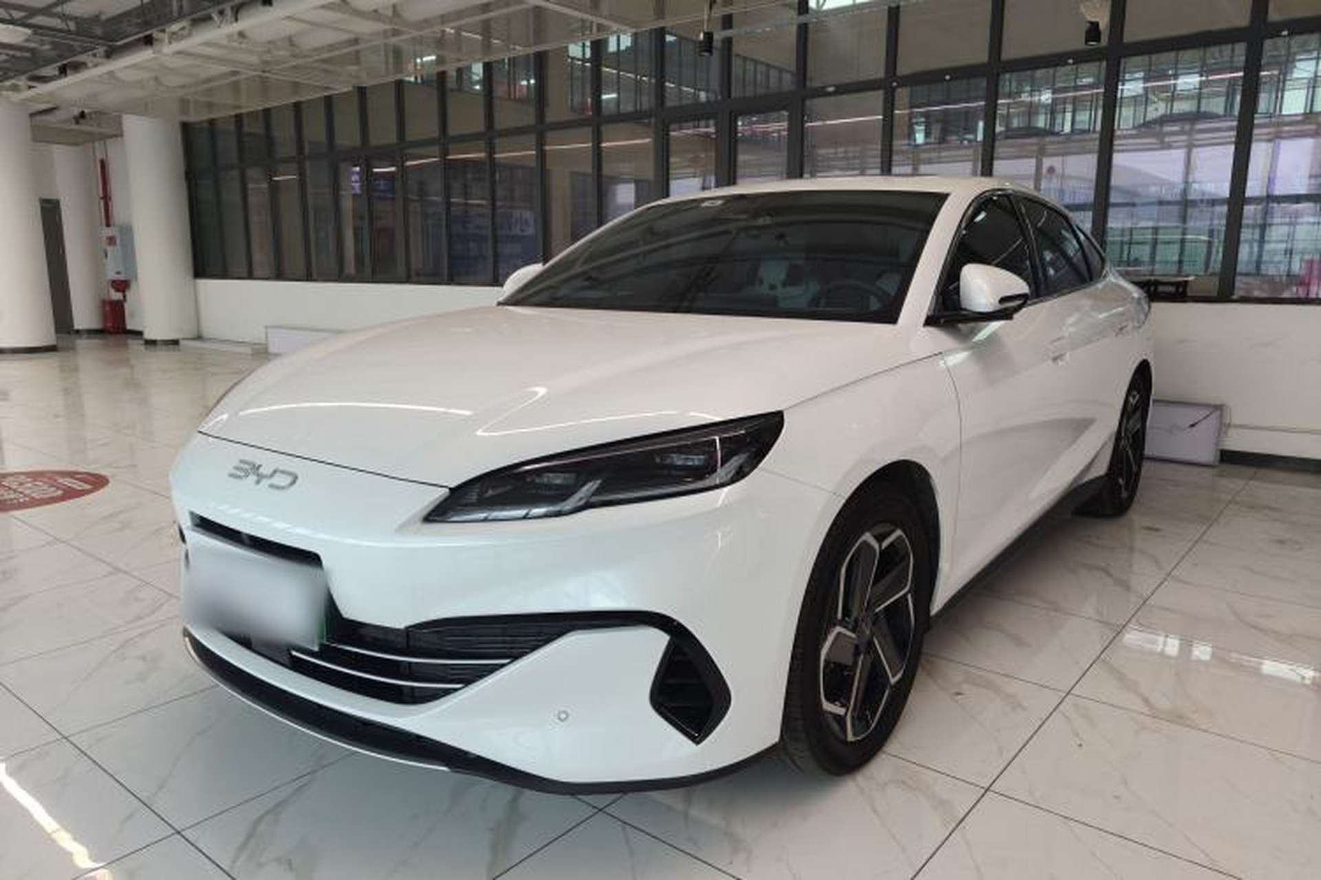 Used BYD Seal 06 New Energy 2024 DM-i 120KM Flagship Model Front Left 45 Deg