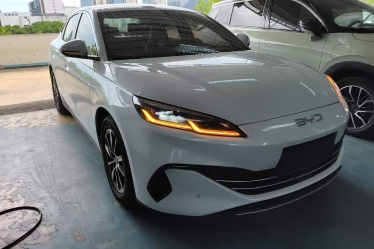 Used BYD Seal 06 New Energy 2024 DM-i 80KM Prestige Model Front Right 45 Deg