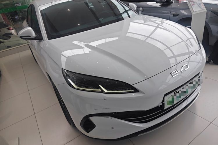 Used BYD Seal 06 New Energy 2024 DM-i 80KM Prestige Model Front Right 45 Deg