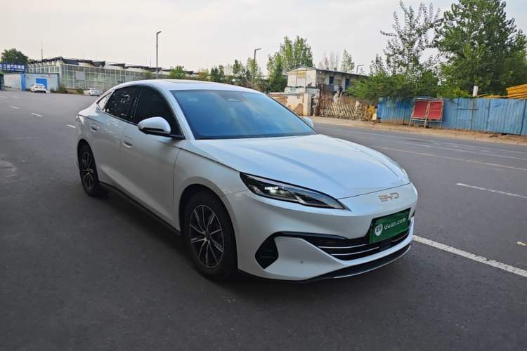 Used BYD Seal 06 New Energy 2024 DM-i 120KM Luxury Model Front Right 45 Deg