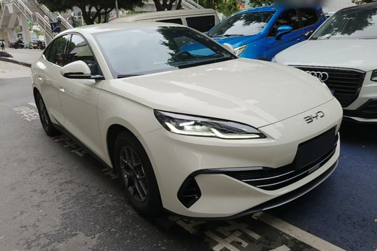 Used BYD Seal 06 New Energy 2024 DM-i 80KM Luxury Model Front Right 45 Deg