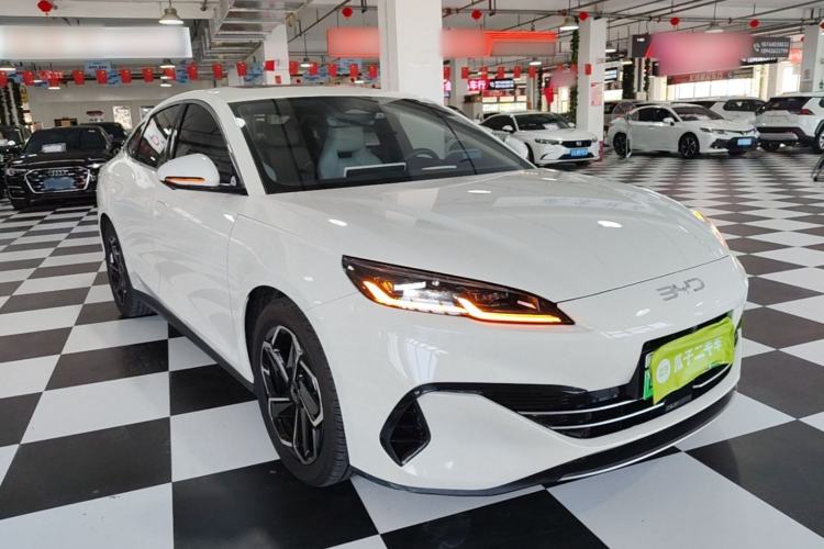 Used BYD Seal 06 New Energy 2024 DM-i 120KM Luxury Model Front Right 45 Deg