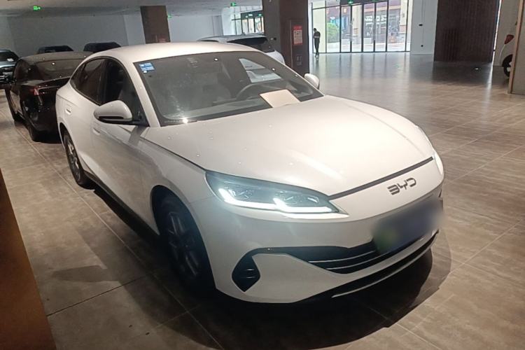 Used BYD Seal 06 New Energy 2024 DM-i 80KM Luxury Model Front Right 45 Deg